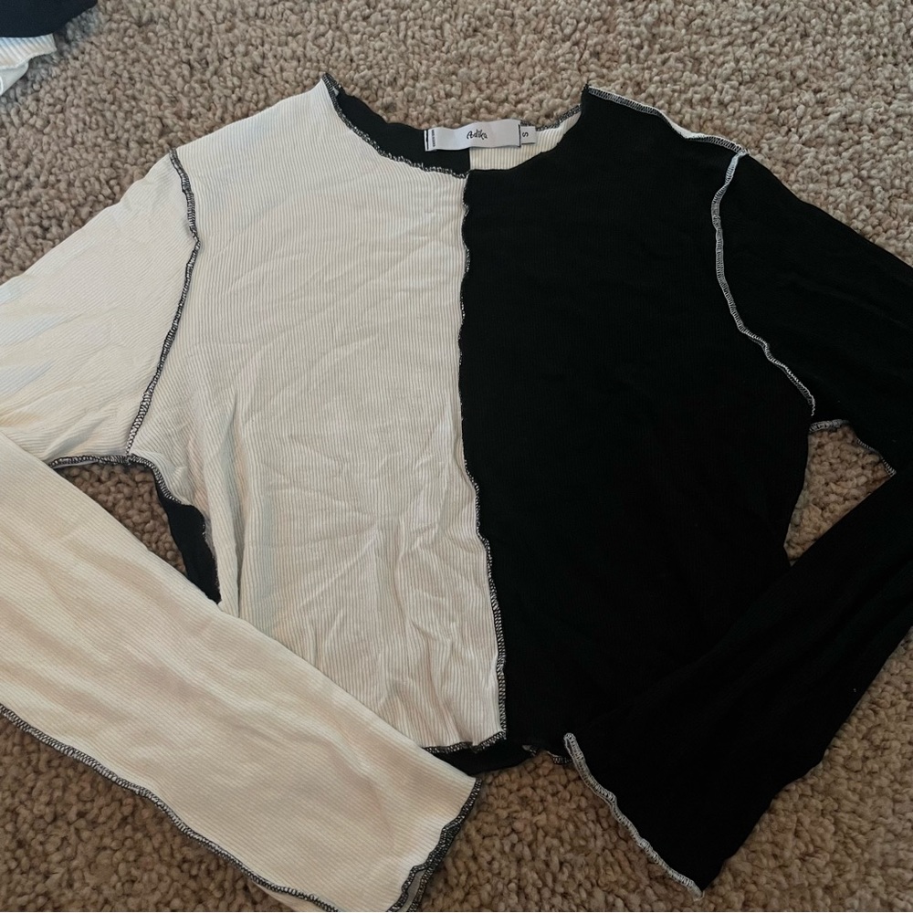Adika Color Block Top - Picture 4 of 5
